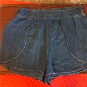 Blue stretch waistband shorts
